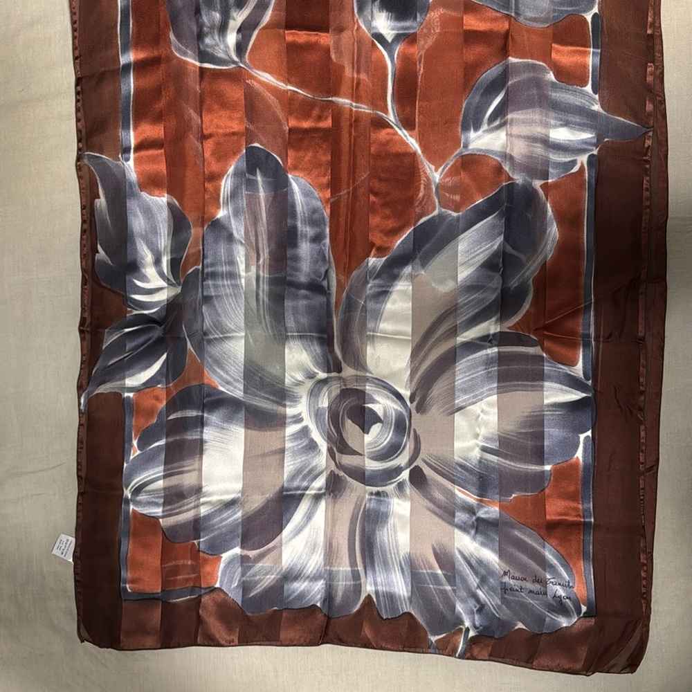 100% Silk Vintage Scarf Maison des Canuts
